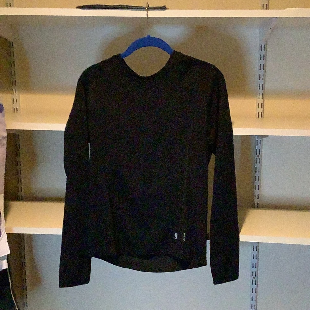 Carhartt Black top